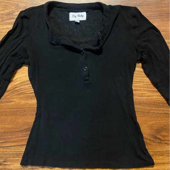 Cry Baby The Perfect Button Down - Picture 4 of 9